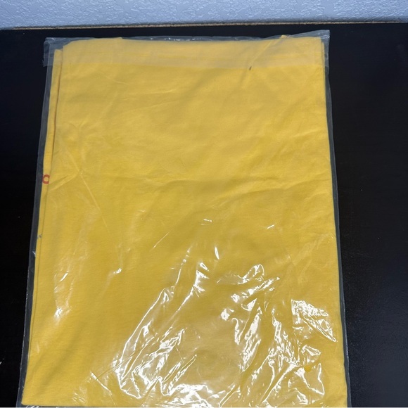 Dutch Bros NWT BRAND NEW IN PACKAGE Yellow "Guaranteed To…"
LARGE+XXL RARE 2X - Picture 8 of 10